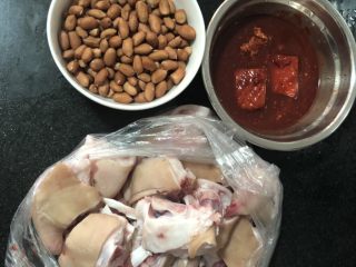 1、南乳猪手,全部材料