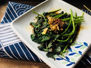 16、凉拌红薯叶,快手凉菜，老公下酒很喜欢。