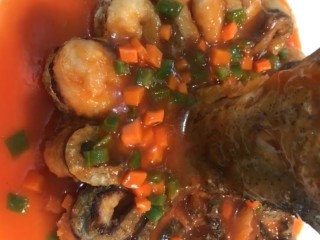 9、糖醋鲫鱼尾,美食做好