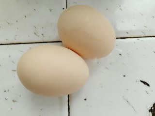 6、鲜虾滑蛋炒碗豆,鸡蛋两个