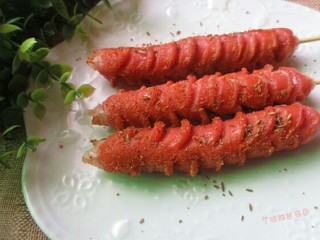 15、脆皮孜然香肠,油炸的会更好吃，不过我喜欢更健康的煎炸方式