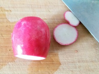 1、香菜萝卜丝,萝卜洗干净，去头去尾