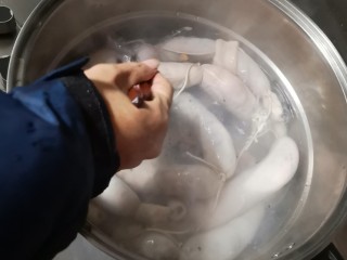 12、猪大肠包糯米红枣,淖水