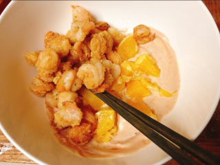 7、大吉大利凯撒虾球盅,是不是又简单又漂亮呢？ 快点学起来做给男朋友吃吧❤️❤️