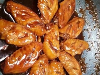 10、可乐鸡翅,大火收汁至汤汁浓稠