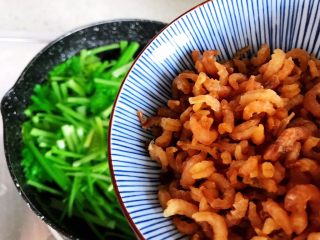 13、金钩海米木耳拌香芹,下金钩海米