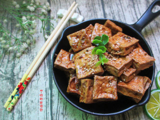 10、自制卤豆干,用来下酒，当作看电视时候的小零食，都是不错的选择！