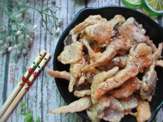 15、炸平菇,是一道简单的下酒菜，也可作为零食