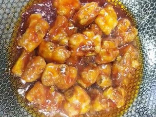 9、糖醋排骨,适量清水熬制汤汁浓稠