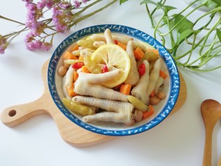 17、泡椒柠檬花生鸡爪,看世界杯怎么能少了下酒菜。