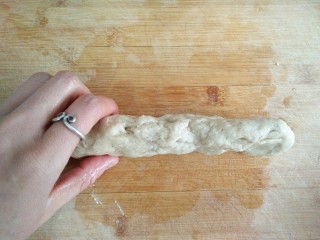 12、葵花籽酥―《舌尖上的中国3》中同款,让面团将油充分吸收。