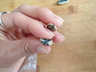 44、葵花籽酥―《舌尖上的中国3》中同款,和真葵花籽尾部做一下对比，做出收于一点的感觉。