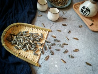 52、葵花籽酥―《舌尖上的中国3》中同款,看电视时的小零食都极好。