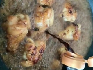 7、家庭版红烧鸡腿,加盐，鸡粉，老抽