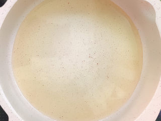 11、生蚝煎蛋,热锅冷油