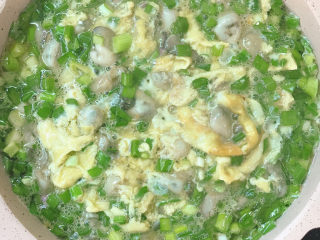 13、生蚝煎蛋,大火翻炒