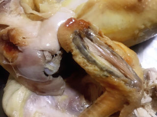 16、盐焗手撕鸡,皮爽肉滑的盐焗鸡就做好啦