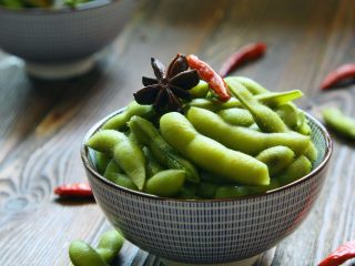 11、麻辣盐水毛豆,下酒、休闲的小菜