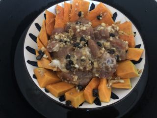 14、南瓜蒸排骨,隔水蒸15分钟