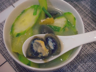 19、黄瓜皮蛋汤,真的很适合夏天喝呀