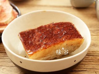 6、粉葛蒸扣肉,炸好后捞出晾凉；