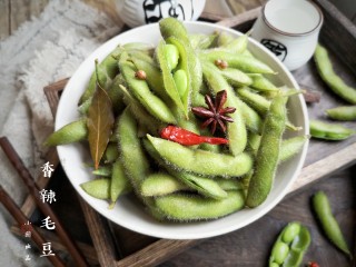 15、香辣毛豆,按囡姐这方子做出来的香辣毛豆颜色特别清爽好看呀。