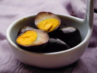 14、铁皮卤蛋--无法拒绝的小零食,来，喜欢吃的你也动手试试吧~很简单哦~