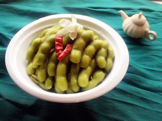 10、糟卤毛豆,捞出来即食,下酒、喝酒都不错哦。