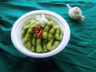 12、糟卤毛豆,成品图。