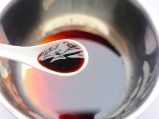 8、低脂爽脆开胃下饭的腌黄瓜条,1勺蚝油。