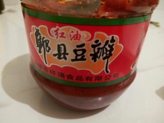 3、黑酱油#香辣螺蛳#,郫县豆瓣酱一勺