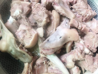 6、五味鹅(五杯鹅),继续翻炒