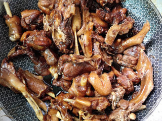 14、五味鹅(五杯鹅),焖至汤汁收干、出现拉丝状即可