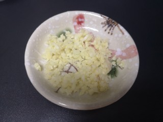 8、蒜泥木耳菜,蒜茸（粗细和使用量可随意）