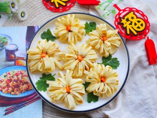 21、凉拌豆皮版花开富贵,过年过节必备～