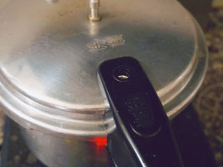 13、椰子炖鸡,高压锅焖煮15分钟