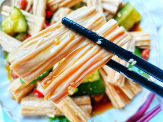 15、黄瓜拌腐竹,好吃到停不下来～