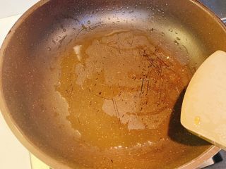 10、包心菜炒瘦肉,冷锅热油