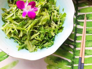 18、莴笋黄瓜芝麻菜,近景