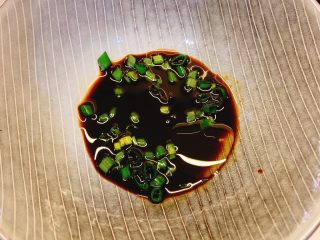 6、家常早餐面,加入少量麻油