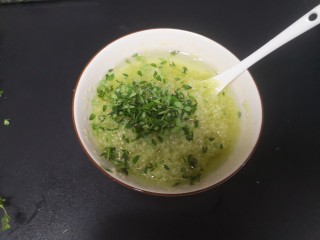 7、蒜茸香草虾,鲜香草