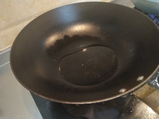 6、夏季冷吃荤菜—蒜泥白肉,热油