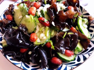 12、凉拌木耳黄瓜,成品