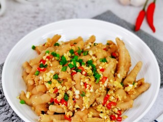 17、无骨鸡爪,想吃自己做，健康又卫生，追剧必备零食。