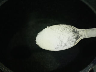 4、麻酱凉面,加盐