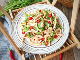 13、柠檬手撕鸡,成品。