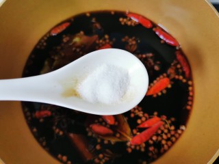 9、五香鹌鹑蛋,加半勺盐