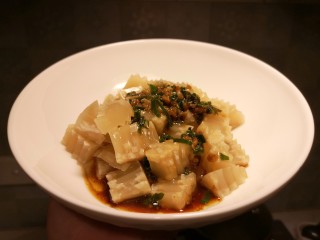 12、麻辣皮冻,一道美味的凉菜出锅咯。