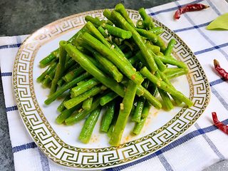 16、夏日清爽小凉菜——凉拌豆角,是不是很简单
