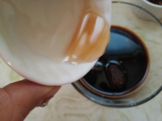 14、爽口鸡翅尖，年夜饭下酒菜,加入芝麻油